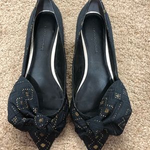 Banana Republic Pointy toe flat Black with Bow